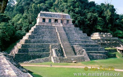 Profecía maya será un buen negocio, está atrayendo turistas