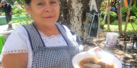 Tradicional comida Zoque en feria San Roque