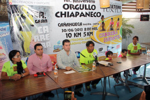 El titular de la SJRyD, Carlos Penagos estuvo presente en la rueda de prensa a invitacipon de la Liga Orgullo Chiapaneco