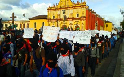 Marcha EZLN exigiendo justicia por caso Ayotzinapa