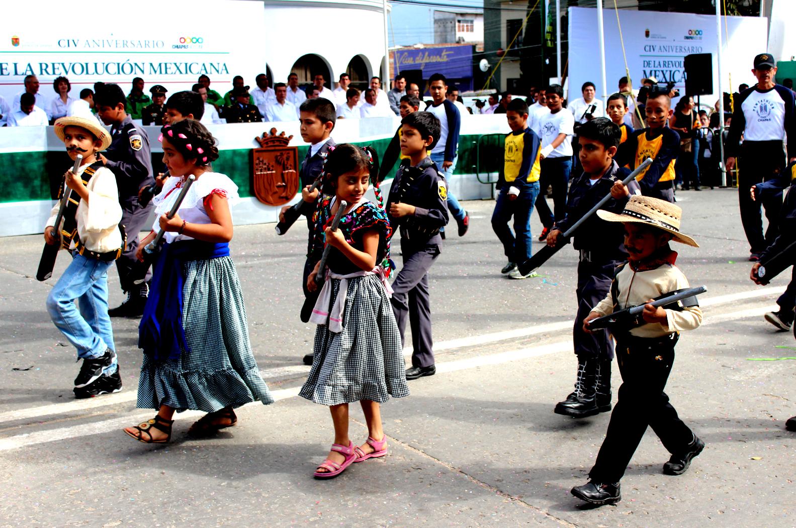 Un Xito El Tradicional Desfile En Conmemoraci N De La Revoluci N