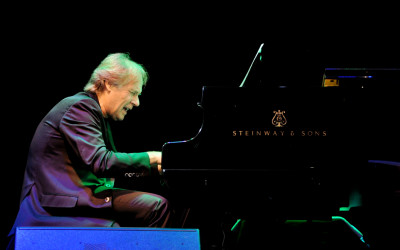 Richard Clayderman hace vibrar a Chiapas con su concierto